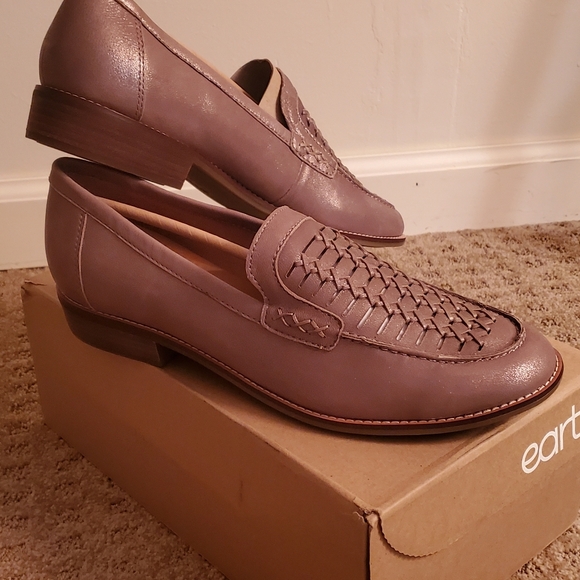 Earth‎ Elona Women's Woven Loafers in Taupe - Picture 4 of 11